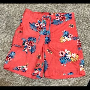 George coral Hawaiian flower cargo swimming trunks. Size M 32-34